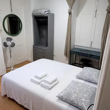 Privatunterkunft Varanda Privada Iroom *